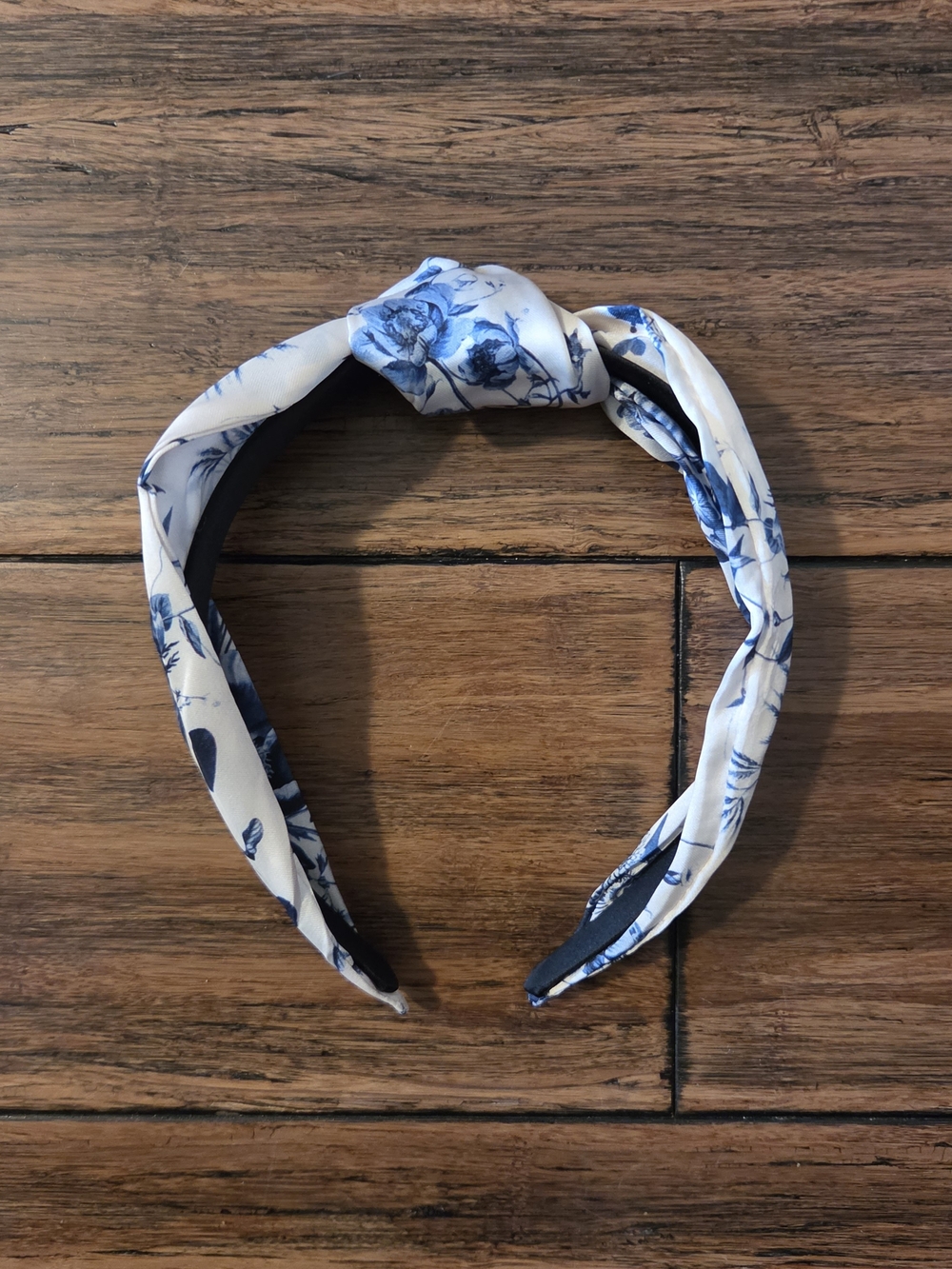 Fable England Knotted Headband in Blue and White